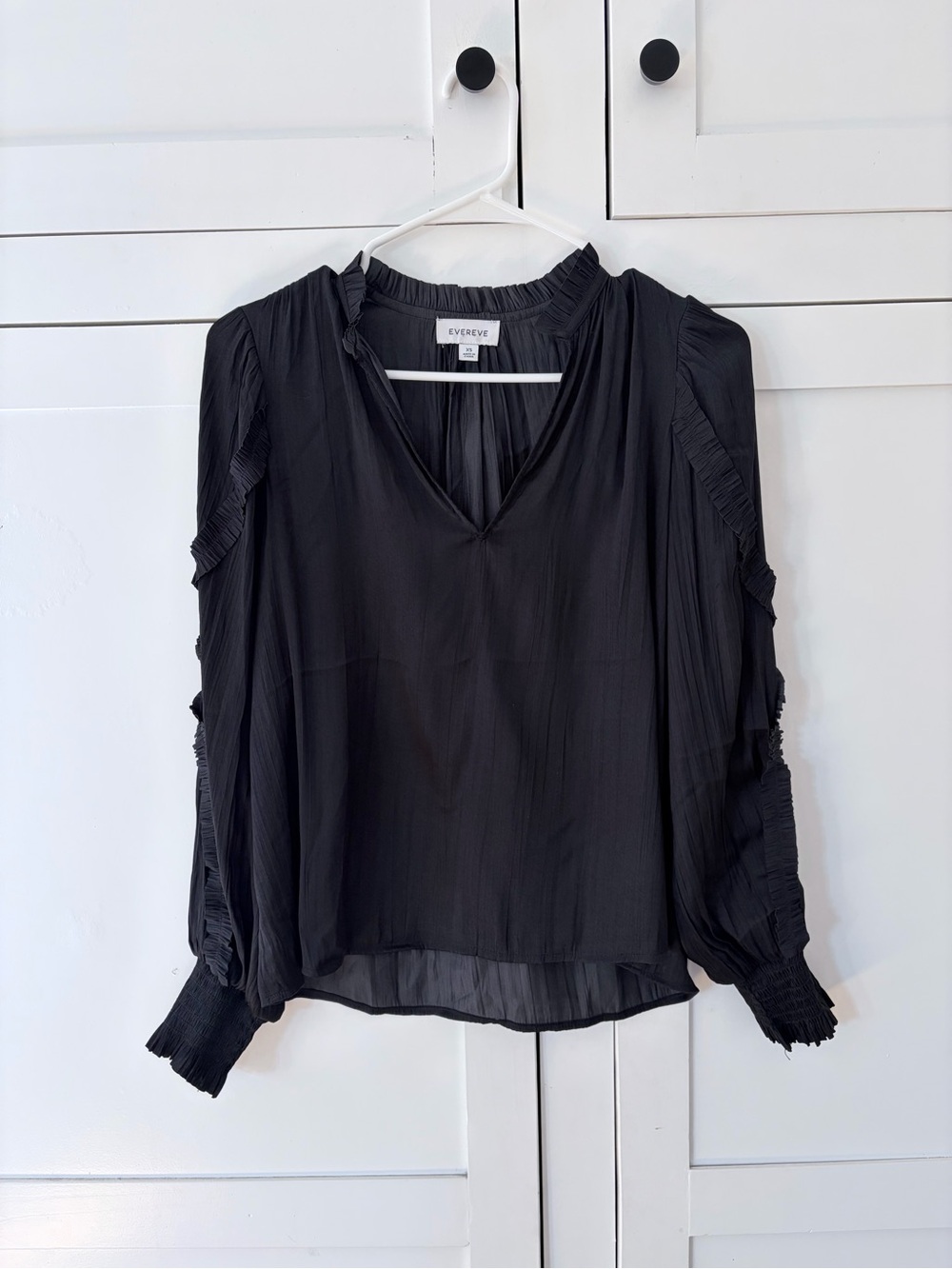 Evereve Black Silky V Neck Long Sleeve Detailing Blouse XS